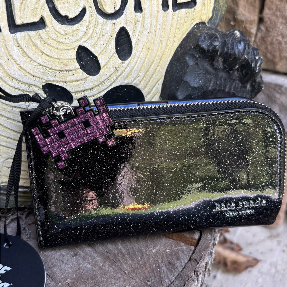 Authentic Kate Spade Black Glitter snap leather Wallet with space Charm